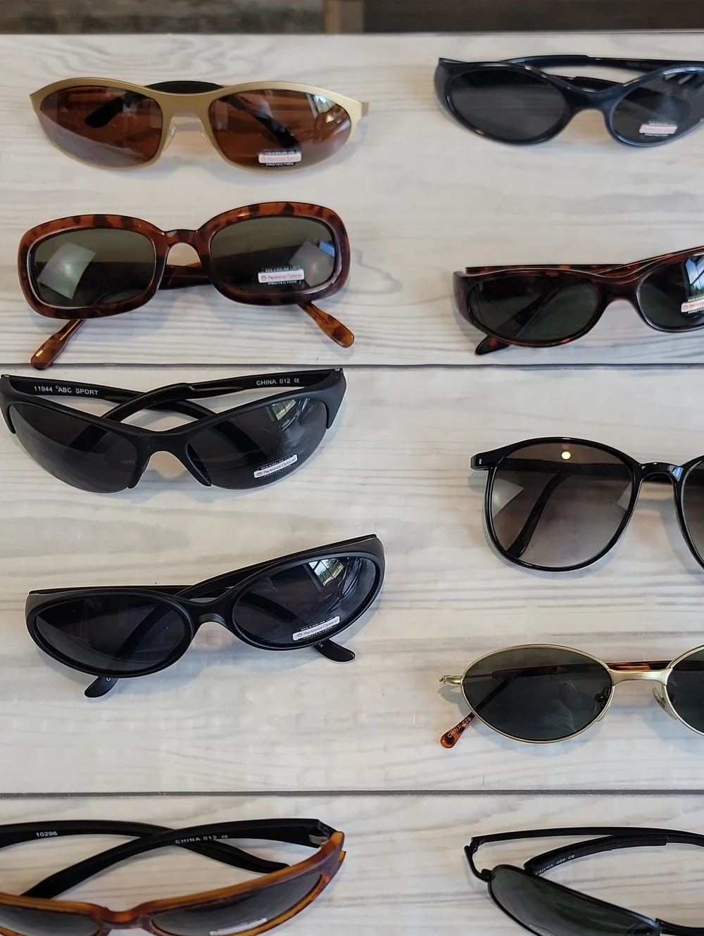 Sunglasses Lot Womens NWOT- Assorted Colors and Styles 21 Items
